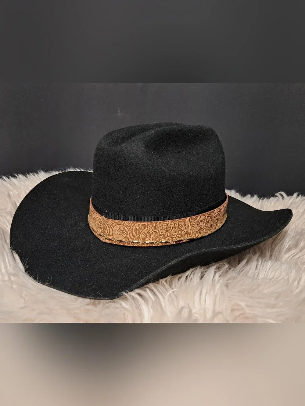Shyanne Women's Wool Felt Cowboy Hat with Bull Skull Concho & Floral Band OSFM